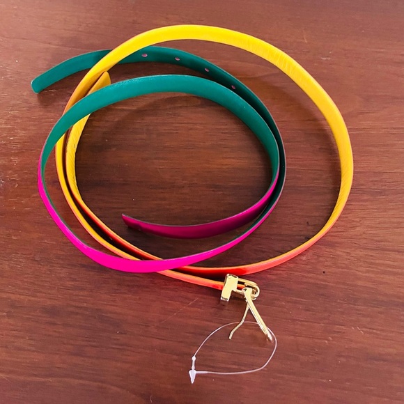 Liz Clairbourne Vintage Leather Belt Gold buckle with 2 interchangeable straps - Picture 4 of 5